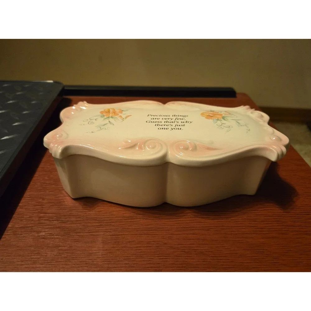 Unmarked vintage ceramic
